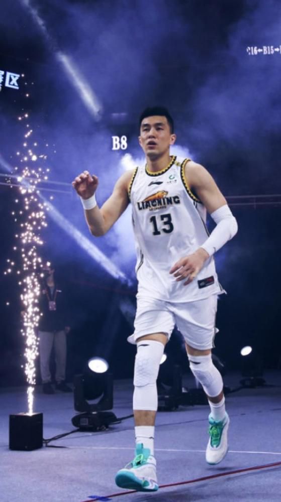 两位导演前 “没谈过恋爱的我”，在综艺里谈恋爱 2022-03-02 为什么，我们就那么喜欢看别人谈恋爱呢？