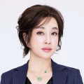 金·卡戴珊主演《诉讼女王》巴黎首 当地时间10月21日，法国巴黎，Disney+剧集《诉讼女王》（All\'s Fair）在化学之家举行首映礼。