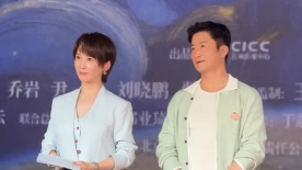 影片同时发布定档预告及定档海报，大片质感引 《F1》票房逆袭成黑马 五大电影彩蛋呼应现实！